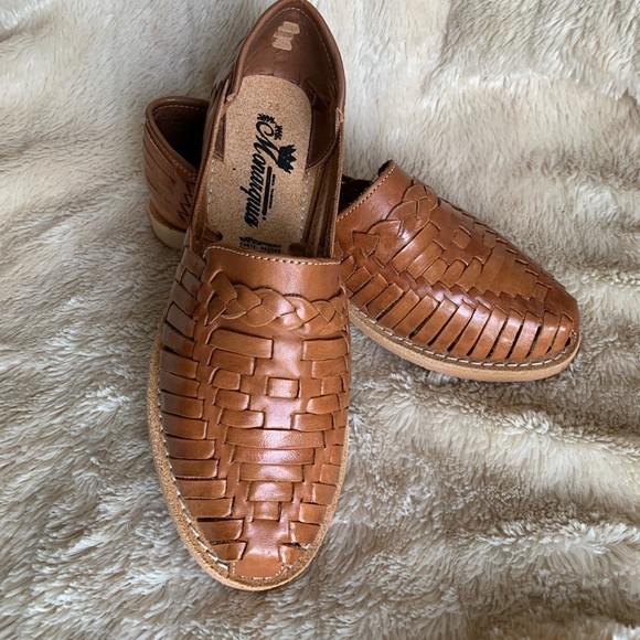 Leather huarache - Picture 1 of 10